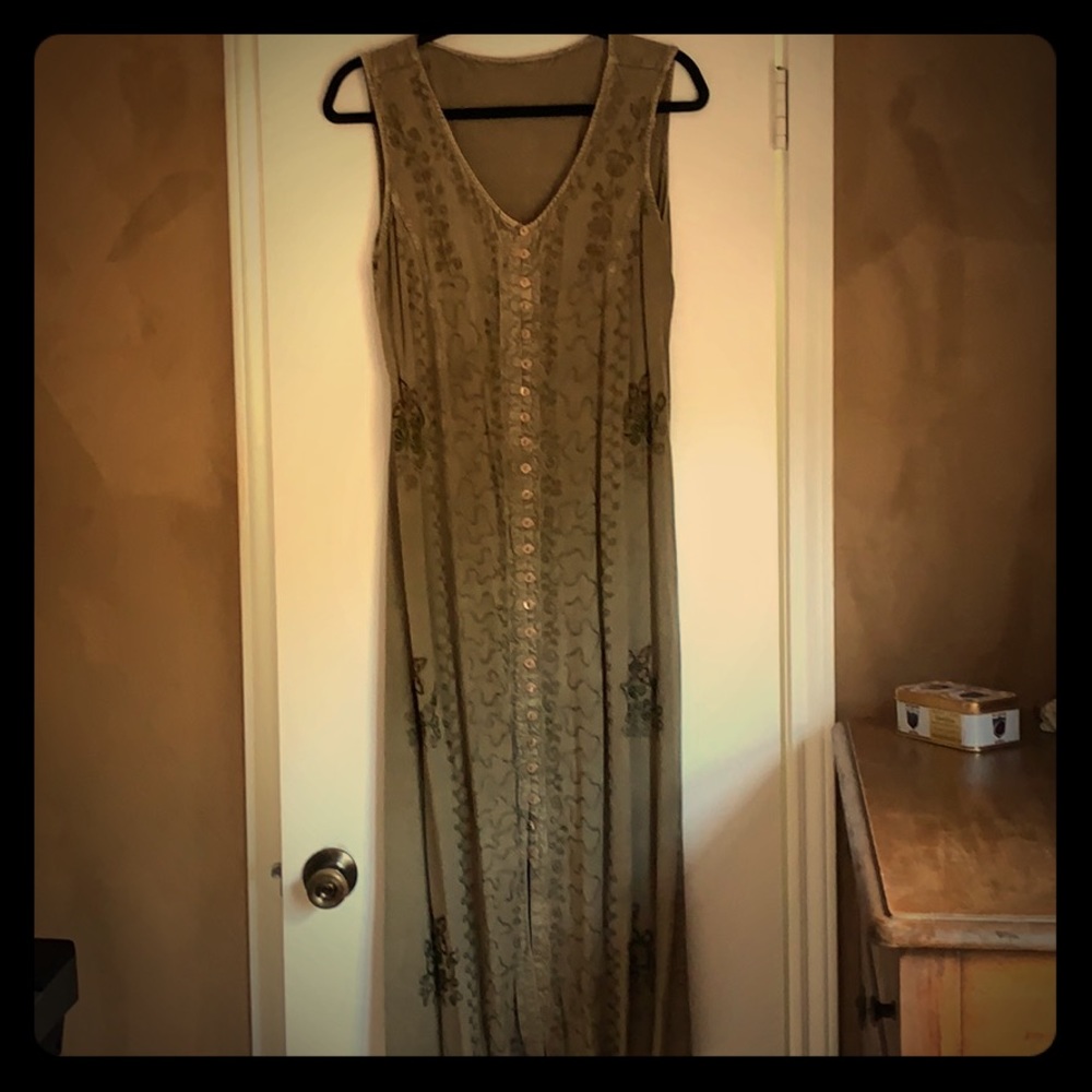 Vintage embroidered midi dress